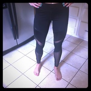 Electric Yoga pants small